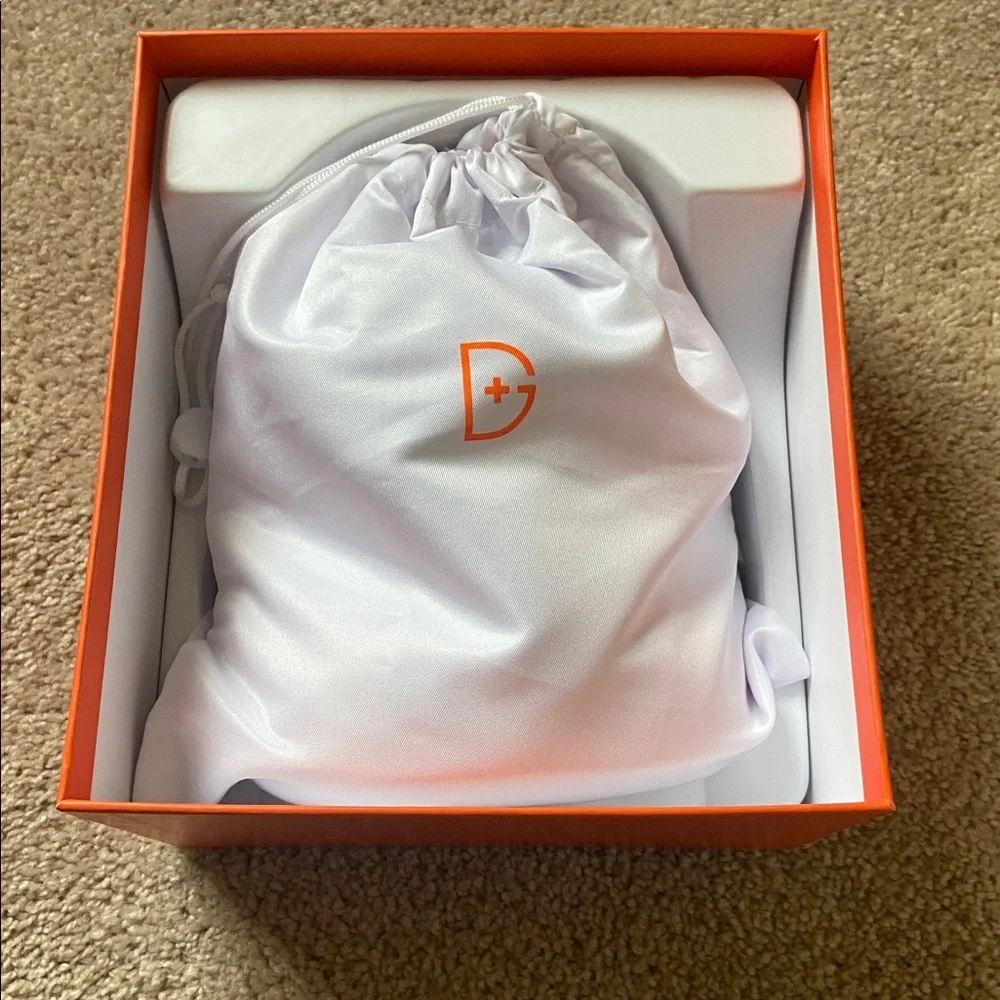 Dr. Dennis Gross DRx SpectraLite FaceWare Pro LED Mask – Rose Gold/White
